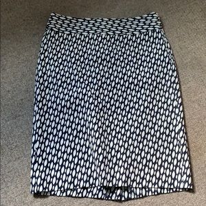 Banana republic navy and white fitted skirt
